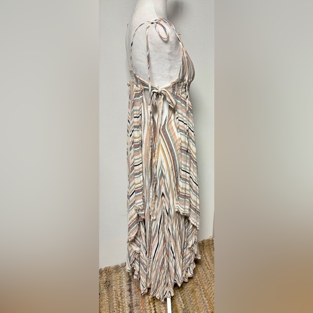 Free People Striped Tropical Heat Maxi
Dress Boho Minimalist Flowy
Size XS - Picture 7 of 9
